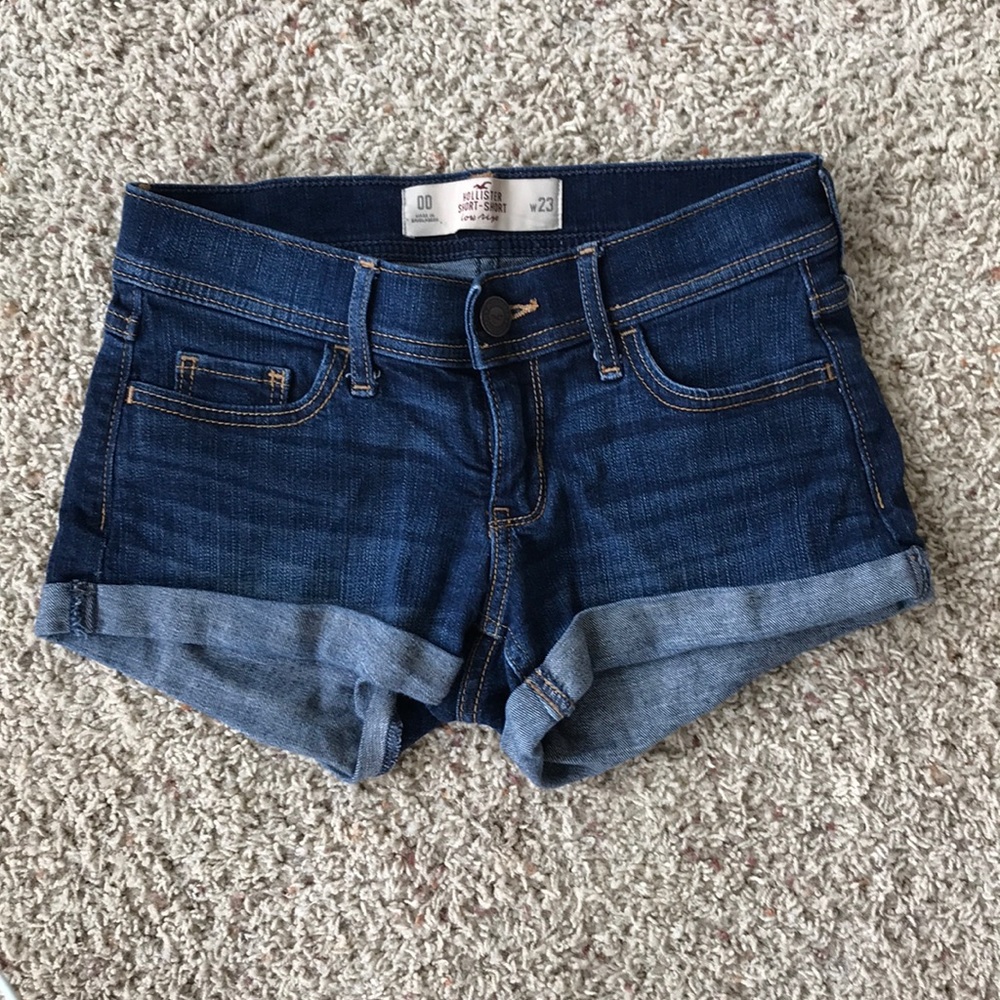 HOLLISTER JEAN SHORTS